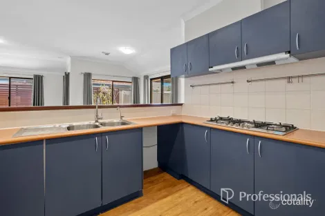 Property photo of 5 Limerick Loop Wattle Grove WA 6107