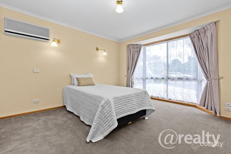 Property photo of 38 Arthur Phillip Drive Endeavour Hills VIC 3802