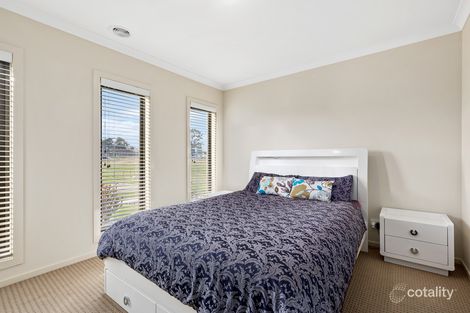 Property photo of 14 Mulligan Circuit Officer VIC 3809