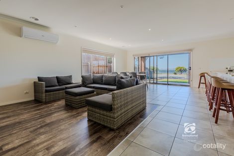 Property photo of 3 Nautilus Close Paynesville VIC 3880