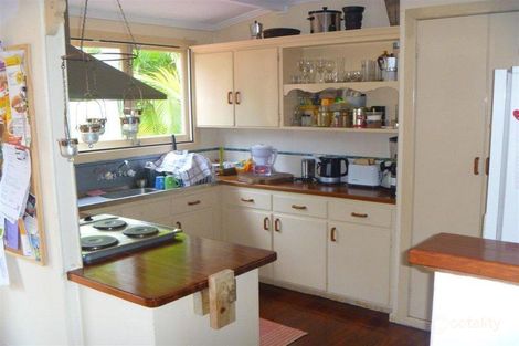 Property photo of 12 Allden Avenue Labrador QLD 4215