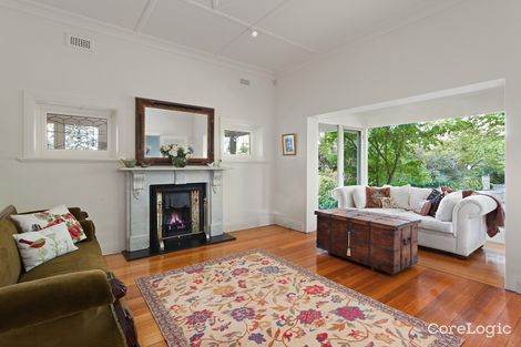 Property photo of 17 Rostrevor Parade Mont Albert North VIC 3129