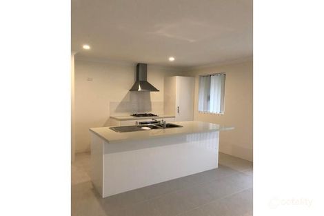 Property photo of 28 Cherrytree Chase Maddington WA 6109