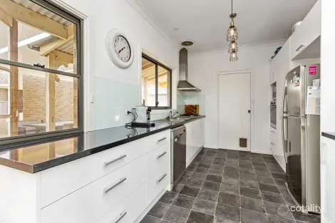 Property photo of 2/7 Pinaroo Drive Glenfield Park NSW 2650