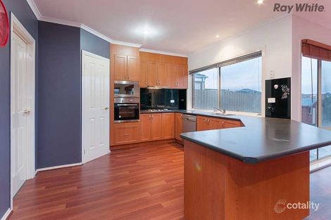 Property photo of 6 Bolac Place Taylors Hill VIC 3037
