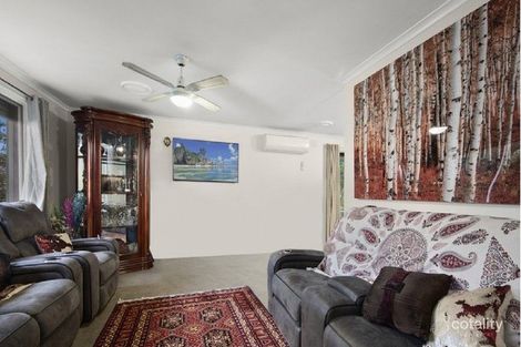 Property photo of 246 James Cook Drive Endeavour Hills VIC 3802