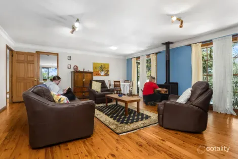 Property photo of 16 Don Street Kurrajong Heights NSW 2758