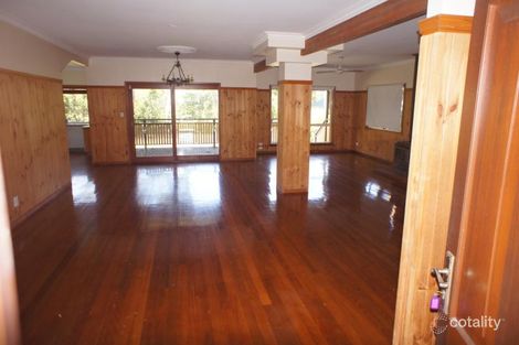 Property photo of 99 Crescent Avenue Hope Island QLD 4212