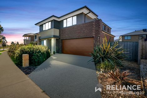 Property photo of 25 Beachside Crescent Point Cook VIC 3030