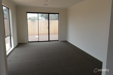 Property photo of 25 Mantello Drive Werribee VIC 3030