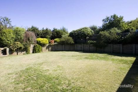 Property photo of 9 Floris Avenue Drouin VIC 3818