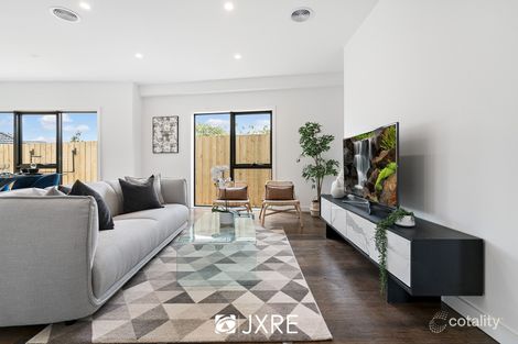 Property photo of 2/5 Elysium Crescent Oakleigh East VIC 3166