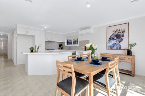 Property photo of 5 Abbington Crescent Caroline Springs VIC 3023