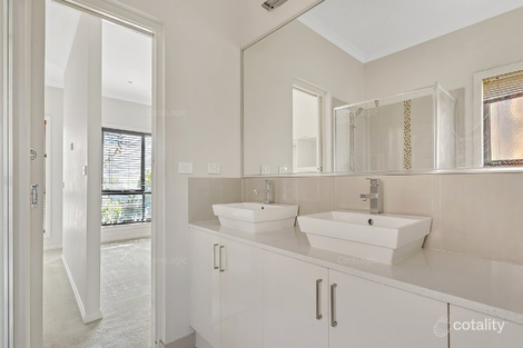 Property photo of 22 Kensley Circuit Craigieburn VIC 3064