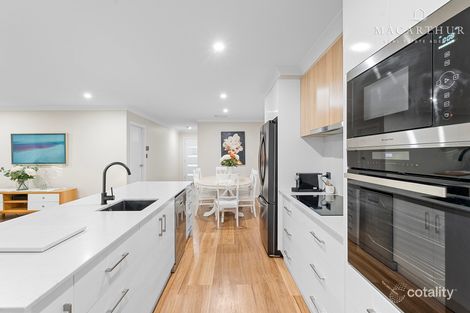 Property photo of 17 Thane Court Lloyd NSW 2650