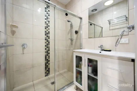 Property photo of 2/26 Errol Avenue Paradise Point QLD 4216