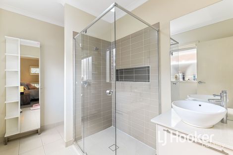 Property photo of 74 Tipperary Circuit Pakenham VIC 3810