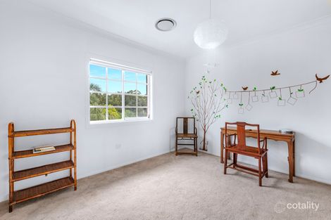 Property photo of 18 Toolangi Close Cordeaux Heights NSW 2526