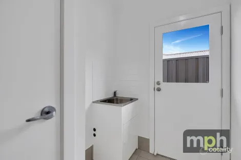 Property photo of 22 Linthorp Street Mount Barker SA 5251