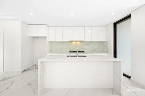 Property photo of 32 Suva Crescent Greenacre NSW 2190