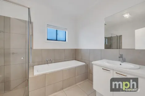 Property photo of 22 Linthorp Street Mount Barker SA 5251