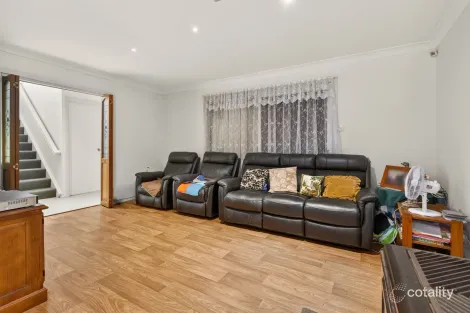 Property photo of 8 Heather Place Wilberforce NSW 2756