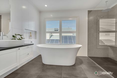 Property photo of 24 Waterfront Boulevard Werribee VIC 3030