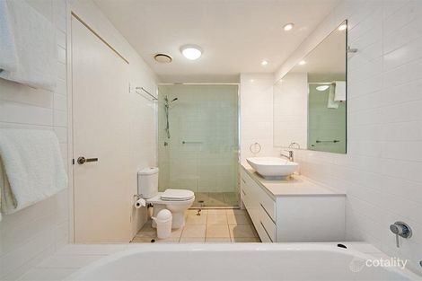 Property photo of 403/2 Creek Street Coolangatta QLD 4225