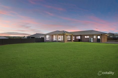 10 Gaudry St, The Oaks, NSW 2570