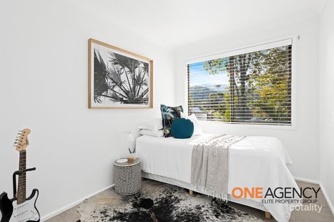 Property photo of 40 Avon Parade Mount Kembla NSW 2526