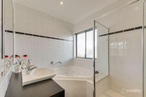 Property photo of 17 Devaney Avenue Lynbrook VIC 3975