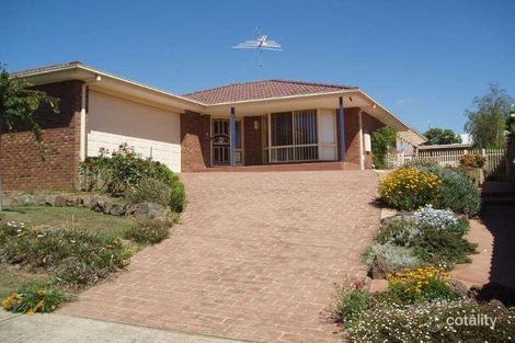 6 Walker Dr, Drouin, VIC 3818