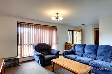 Property photo of 1 Oakhill Crescent Morphett Vale SA 5162