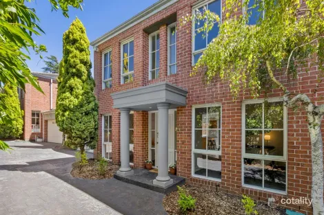 Property photo of 2/310 Cotham Road Kew VIC 3101