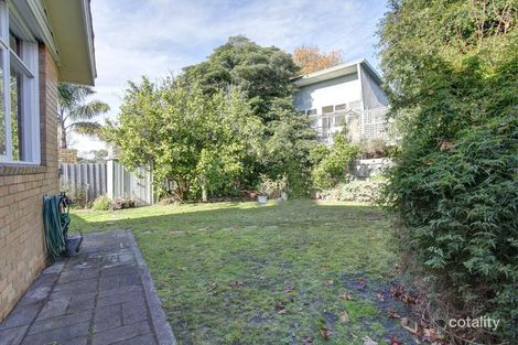 Property photo of 32 Gowrie Avenue Frankston South VIC 3199