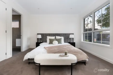 Property photo of 9 Halifax Court Ashburton VIC 3147