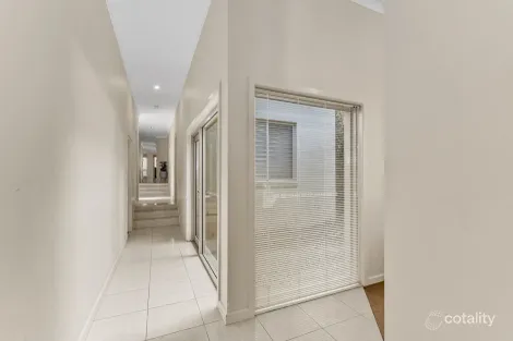 Property photo of 1/10 Old Kent Court Mount Gambier SA 5290