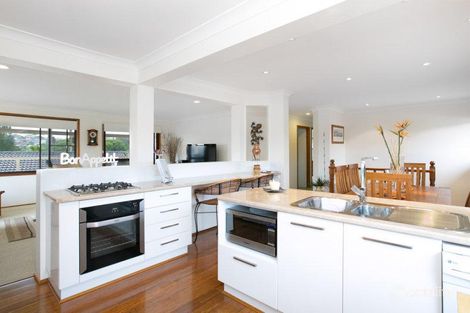 Property photo of 28 Cameron Crescent Kiama Downs NSW 2533