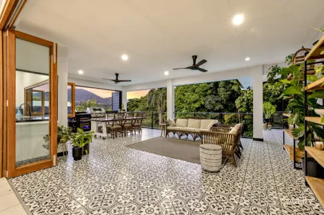 Property photo of 31 Gloucester Street Whitfield QLD 4870