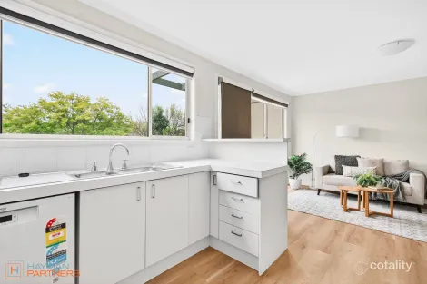 Property photo of 14 Bootle Place Phillip ACT 2606