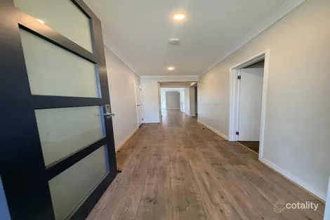 Property photo of 8 Flame Road Kalkallo VIC 3064