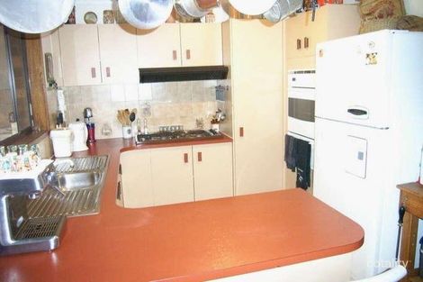 Property photo of 56 Barnard Crescent Oakhurst NSW 2761