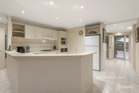 Property photo of 20 Ormiston Place Narre Warren South VIC 3805