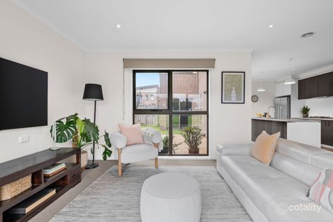 Property photo of 24 Pin Oak Mews Epping VIC 3076