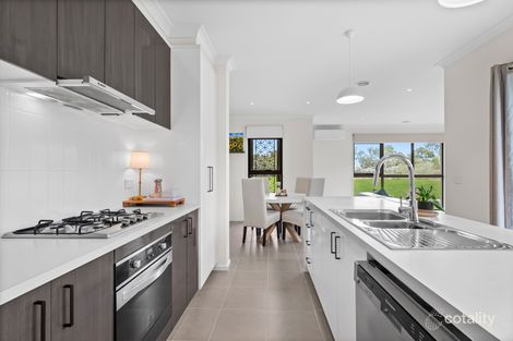 Property photo of 24 Pin Oak Mews Epping VIC 3076