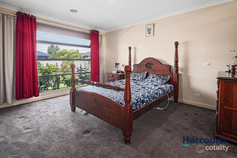 Property photo of 76 McEwan Drive Cranbourne East VIC 3977