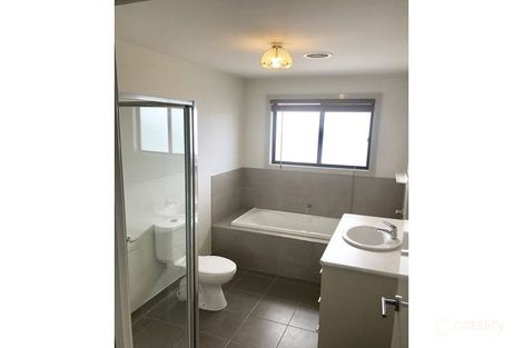 Property photo of 1 Knoll Walk Epping VIC 3076