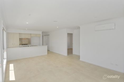 Property photo of 21 Hammersmith Crescent Doolandella QLD 4077