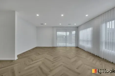 Property photo of 34 Lollipop Crescent Sunbury VIC 3429