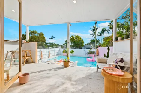 Property photo of 14 Allden Avenue Labrador QLD 4215